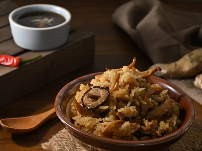 傘下有仁 福氣油飯(麻油口味).素食油飯
